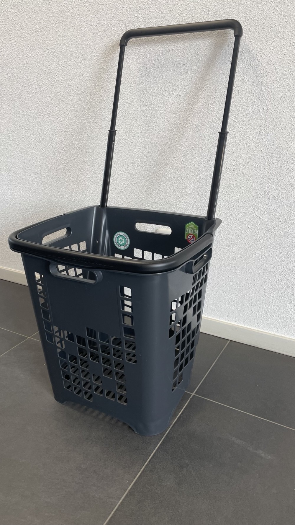 Shop & Roll winkelmand 45L GRIJS - grepen zwart