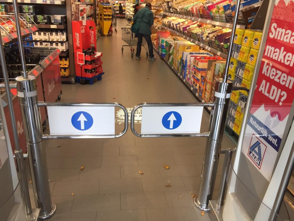 Elektrische ingang radar besturing, rechts openend