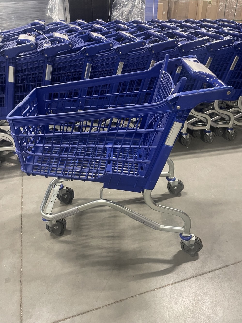 Winkelwagen gebruikt kunststof MAGAZIJN