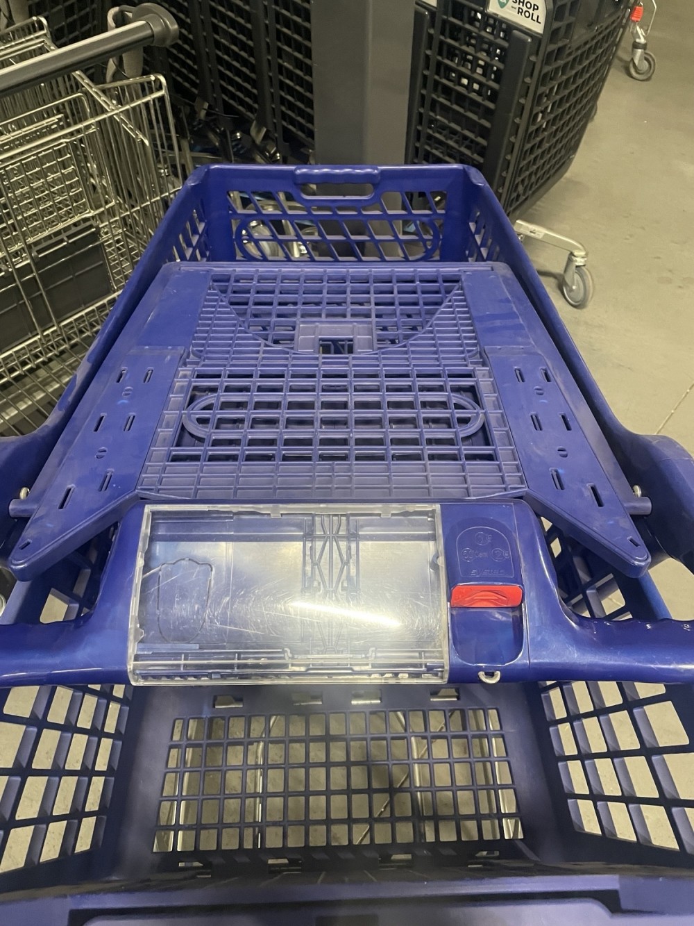 Winkelwagen gebruikt kunststof MAGAZIJN