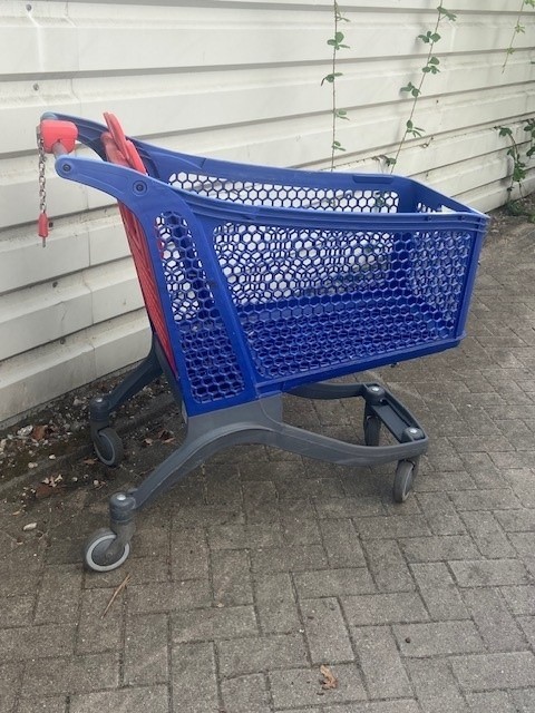 Winkelwagen gebruikt kunststof blauw-rood
