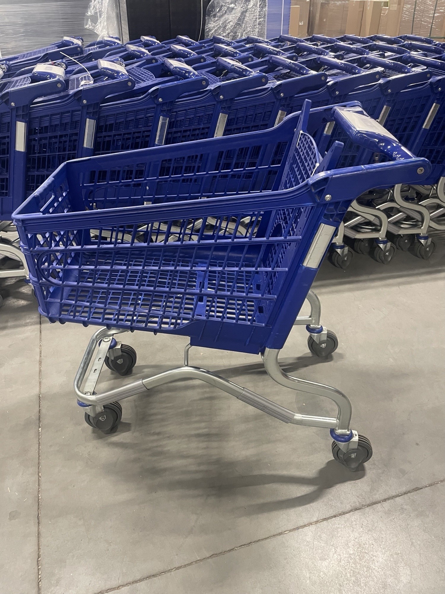 Winkelwagen gebruikt kunststof MAGAZIJN