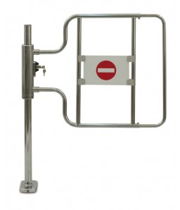 Kassa-afsperring op buispoot met slot, links openend, hoge deurbeugel